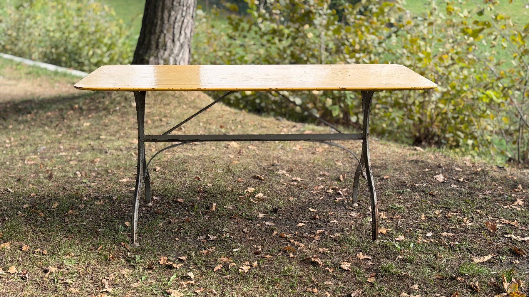 Tische: Antiker Gartentisch – Gebraucht aus Bern von Lo28472 3