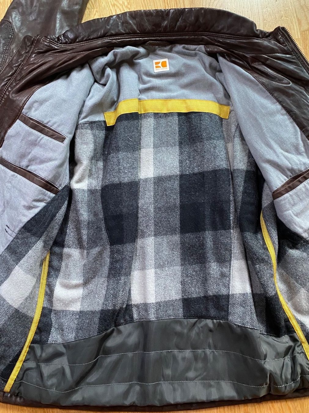 Hugo Boss Giacche: Hugo Boss Lederjacke – Usato da Zürich venduto da Fabienne059 2
