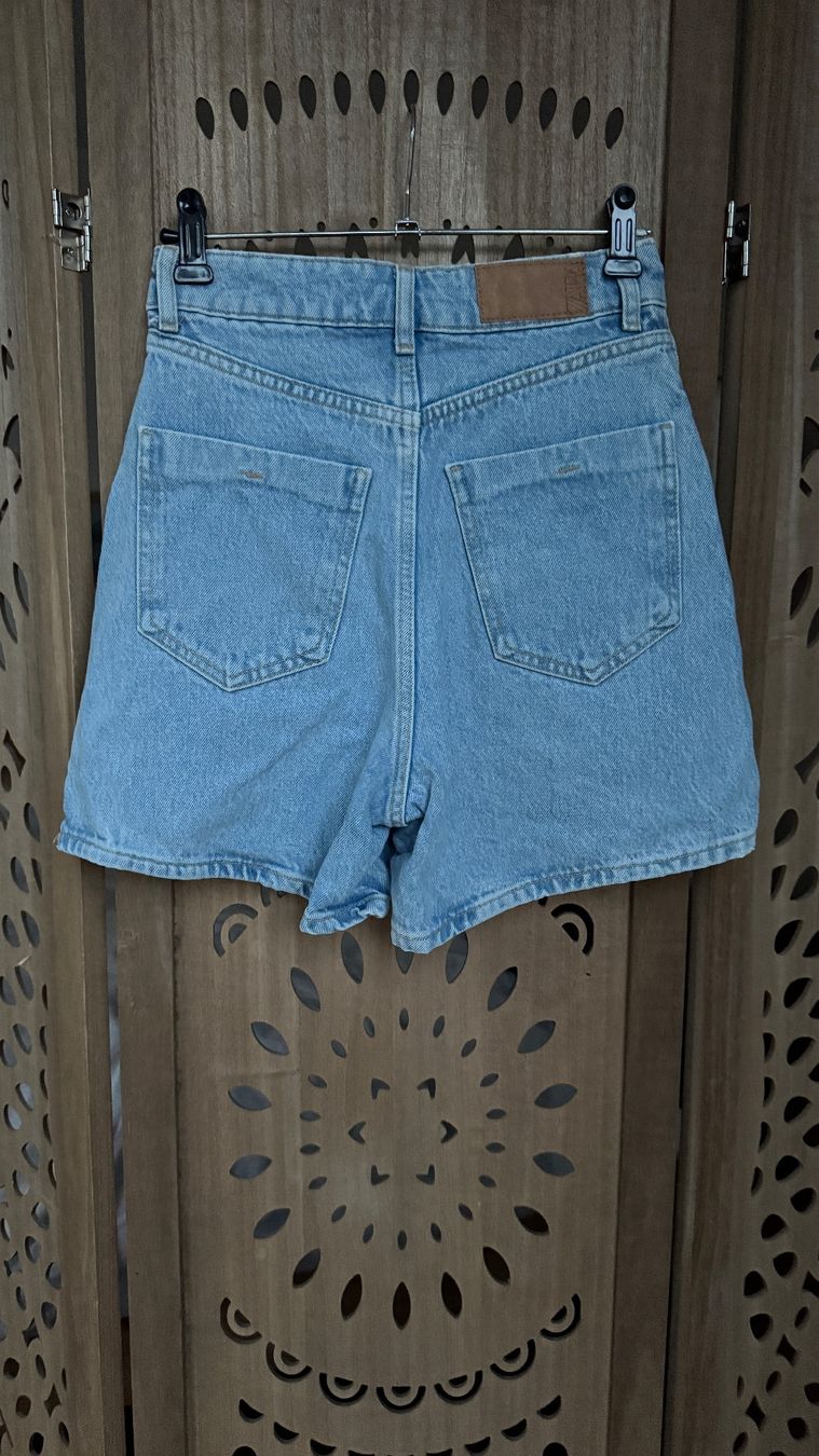 Zara Jeans: Highwaistet Shorts – Usato da Riedern venduto da leoni_m 1
