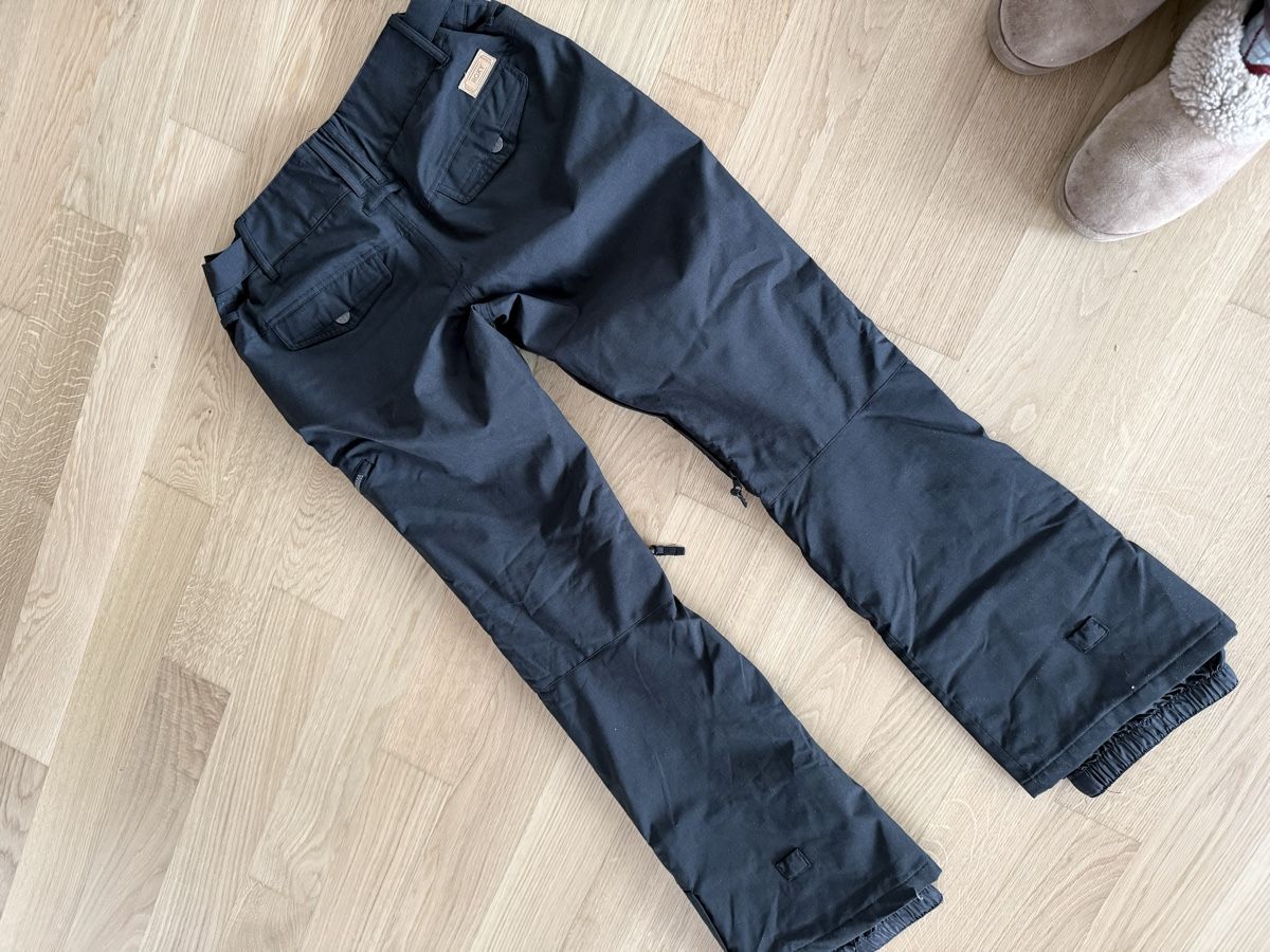 Roxy Hosen: Roxy snowboard/ski trousers – Gebraucht aus Zürich von sas_5f2h 1