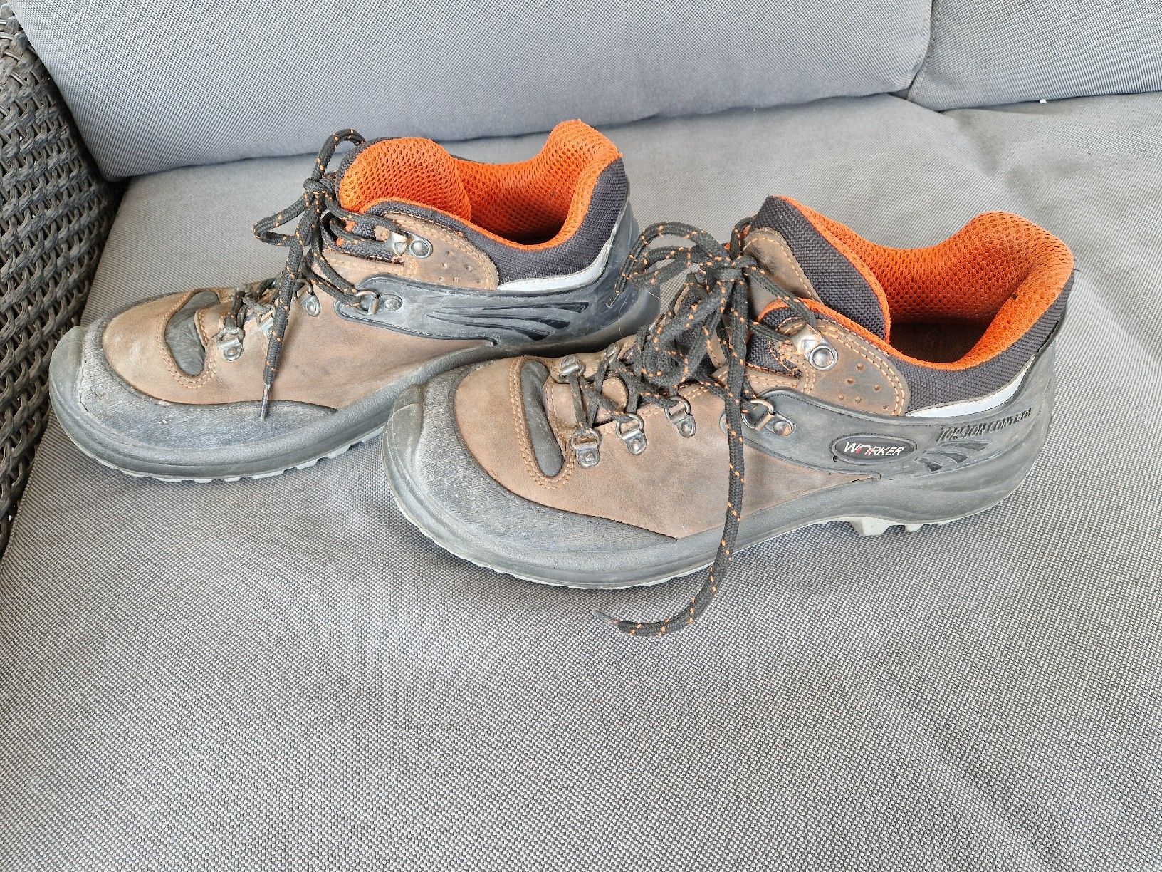 Scarpe da uomo: Arbeitsschuhe von Worker, Grösse 44 – Usato da Niederrohrdorf venduto da Miripfiri 4