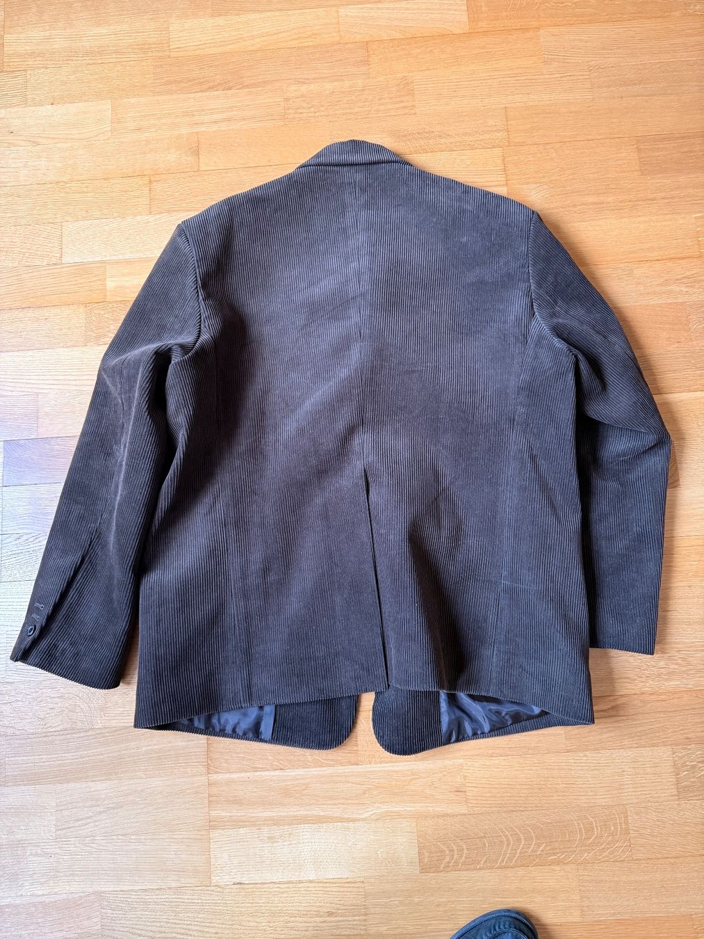 Completi: Brauner Cord Blazer passend zur Hose – Usato da Zürich venduto da Basilou98 5