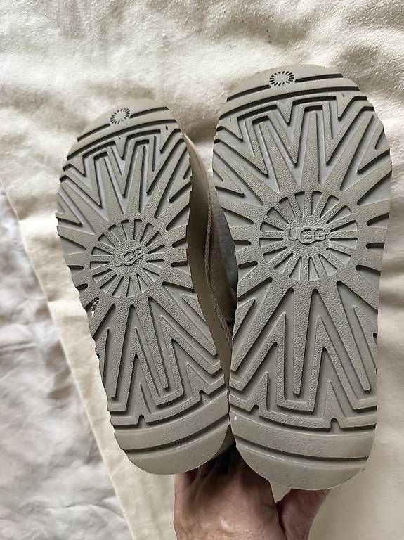 Scarpe da donna: UGG ultra mini Plateau  – Nuovo e nell'imballaggio originale da Zugerberg venduto da man_nvk5 3