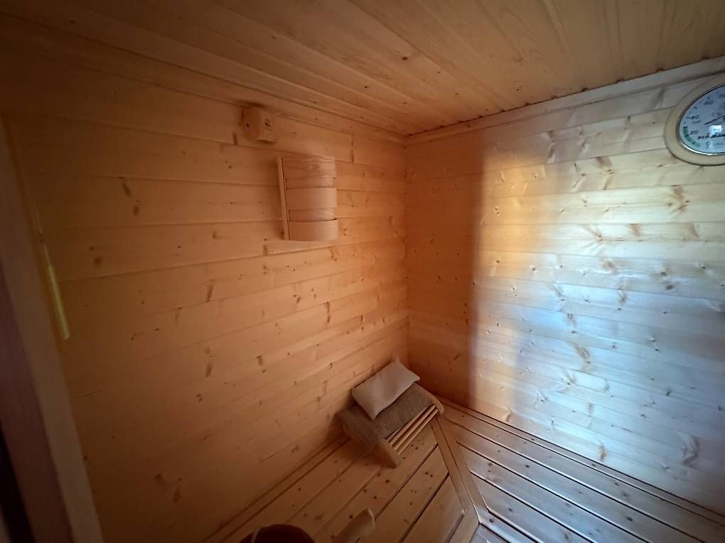 Sauna & Accessori: Finnische Sauna – Usato da Lampenberg venduto da Bundschuh 2