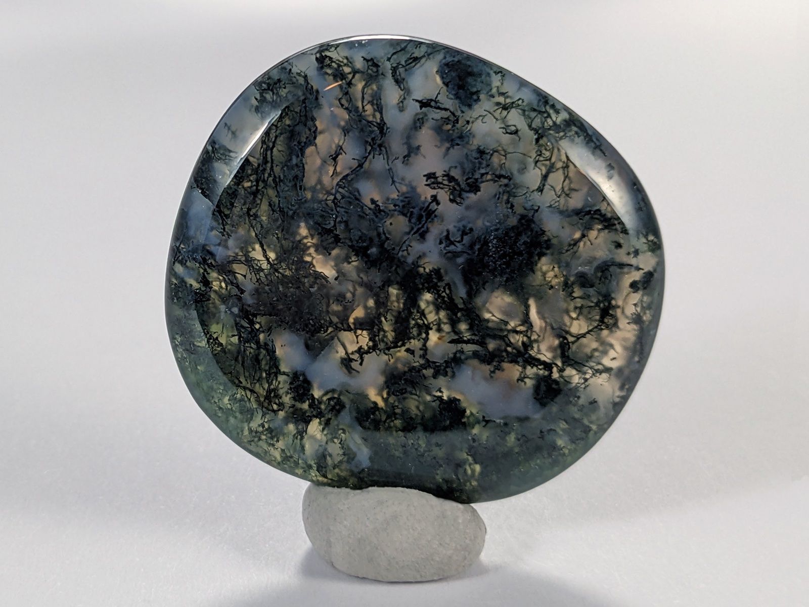 Minerali & Pietre curative: Moosachat Handschmeichler 38mm - 19 Gramm – Nuovo e nell'imballaggio originale da Meilen venduto da StoneGarden