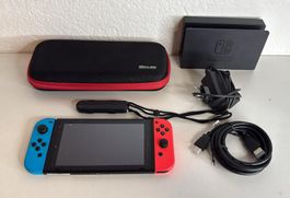 Nintendo Switch Konsole mit Zubehör 