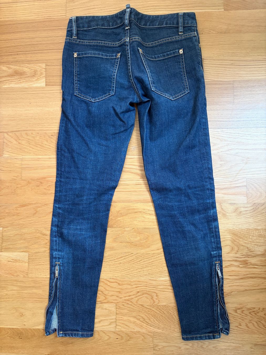 Dsquared2 Jeans: Dsquared2 Skinny Jeans Ankle Zip Y2K Gr 40 Designer – Usato da Bern venduto da harmfreefashion 1