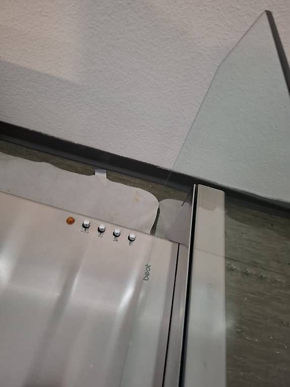 Cappe di aspirazione: Moderner Dampfabzug zu verkaufen – Usato da St. Gallen venduto da Mario-Bollhalder 4