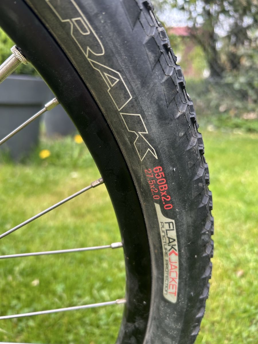 Specialized Biciclette: SPECIALIZED, vélo tout terrain pour junior – Usato da Athenaz (Avusy) venduto da xam48 2