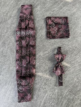 Kummerbund, Fliege, Pochette in Bordeaux 