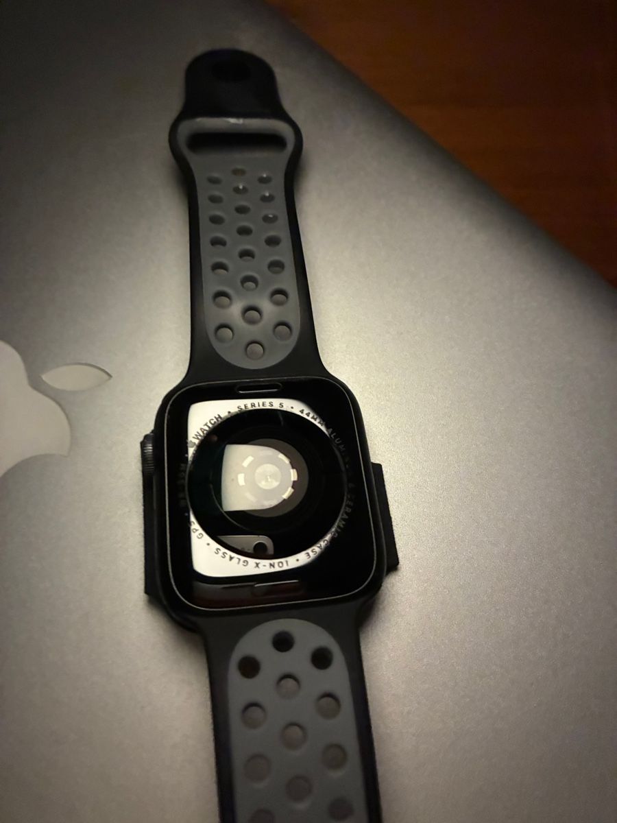 Apple Smartwatch: Apple watch 5 – Usato da Basel venduto da flavia__ 1