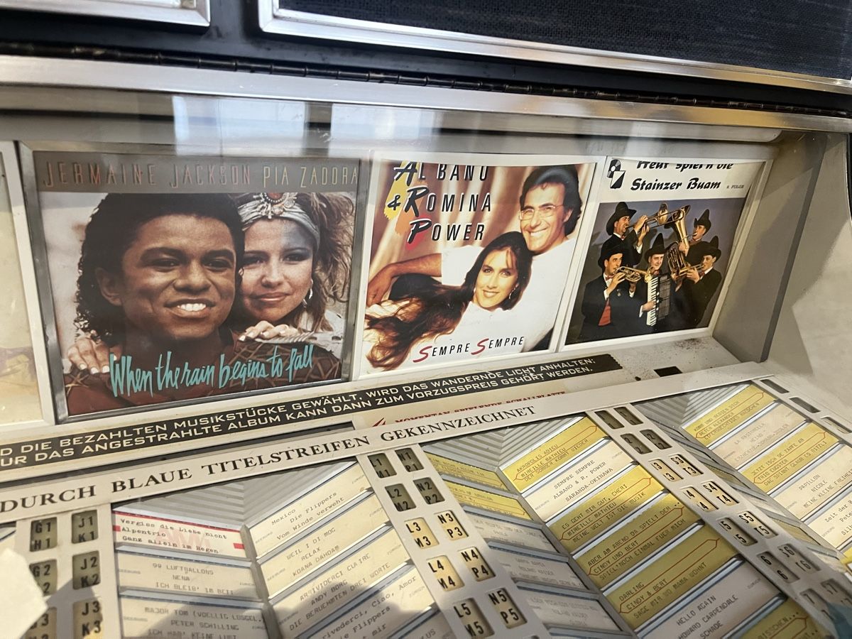 Seeburg Jukebox: Seeburg Musikbox – Usato da Zürich venduto da nana_1989 8