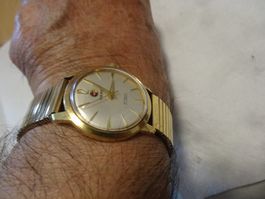 RADO HEREN AUTOMATIC GRÖÖSE UHR.25J.SWISS MADE.LÄÜFT-32X40MM