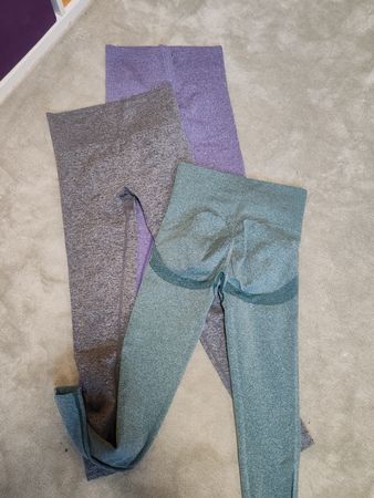 3 Sport Leggings nahtlos in Grau Lila und Grün gebraucht