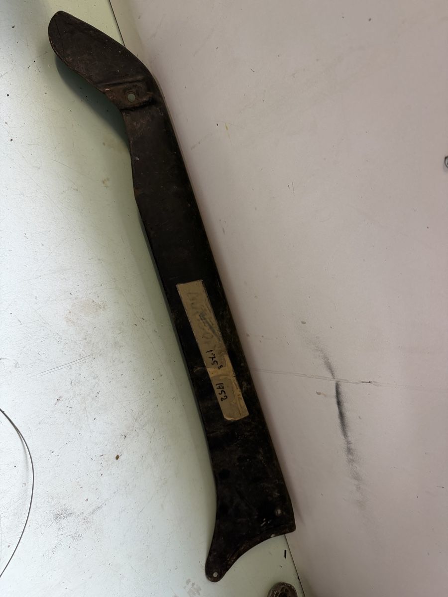 Tutti i ricambio per moto: MAICO 175 - cache latéral / seitenschutz original   – Usato da Courtételle venduto da claude41