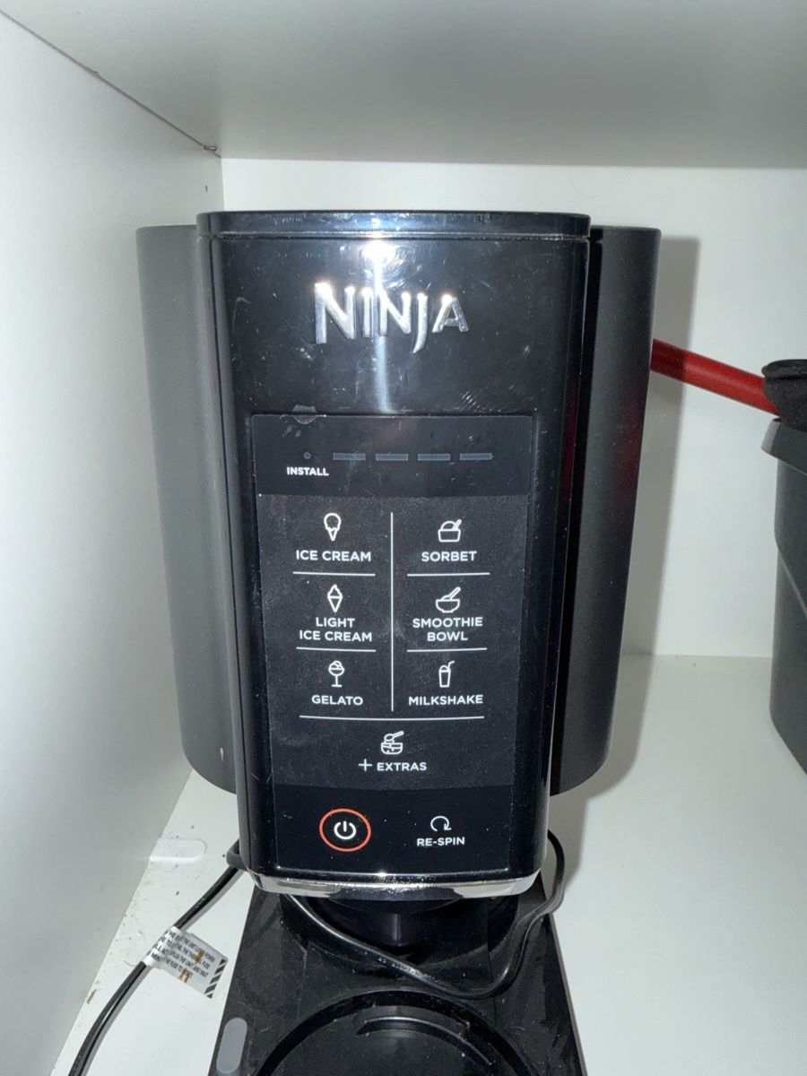 Küchengeräte: Ninja CREAMi Glacemaschine mit 7 Programmen – Gebraucht aus Adliswil von JaniqueN 1