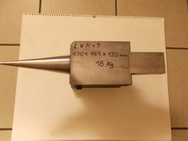 KLEINER AMBOSS METALL. 18 Kg.