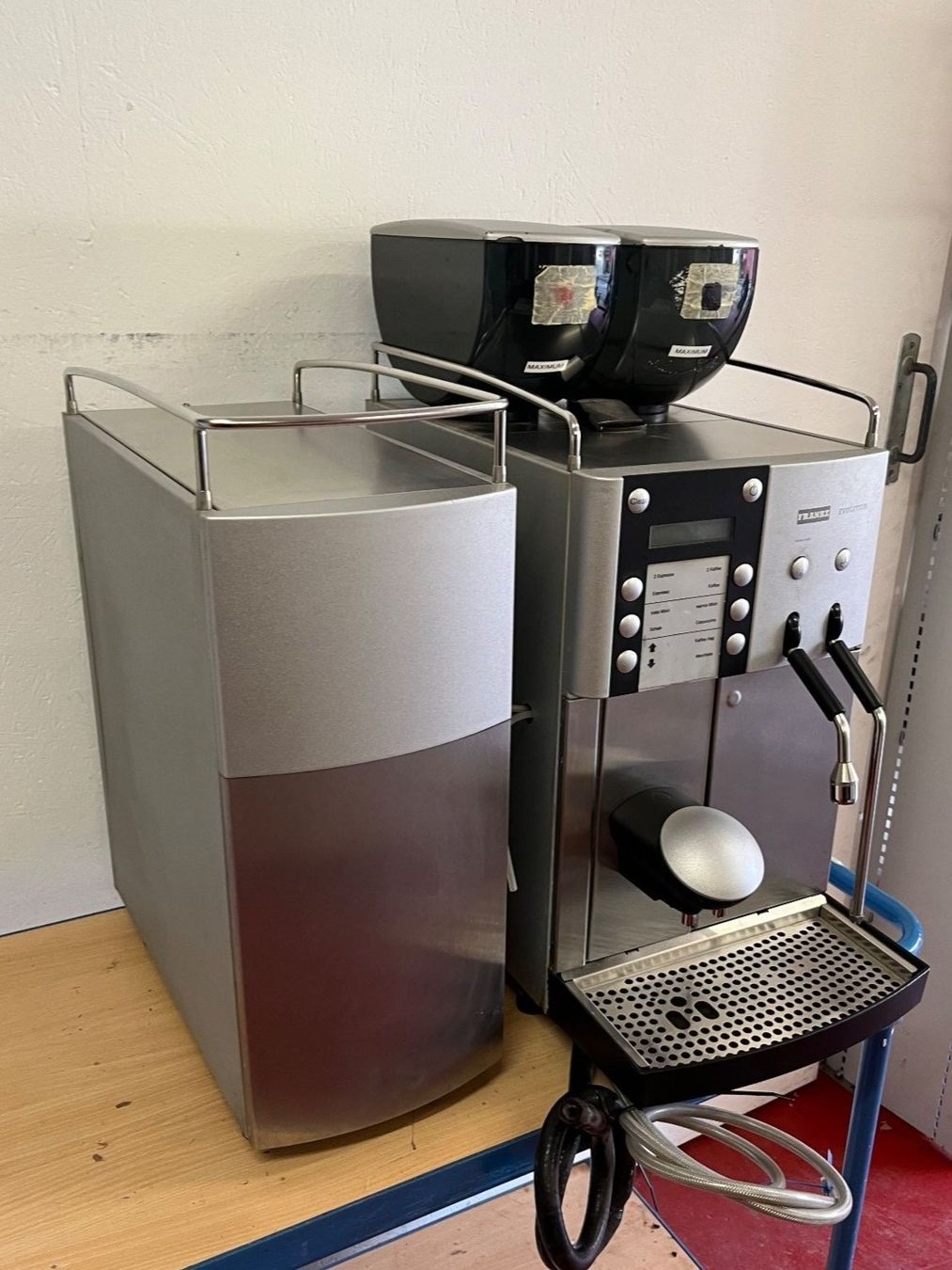 Franke Macchine per caffè & Macchine per espresso: Franke Evolution Kaffemaschine Typ EII 2M HD CF – Difettoso da Niederdorf venduto da LeptonAG 1