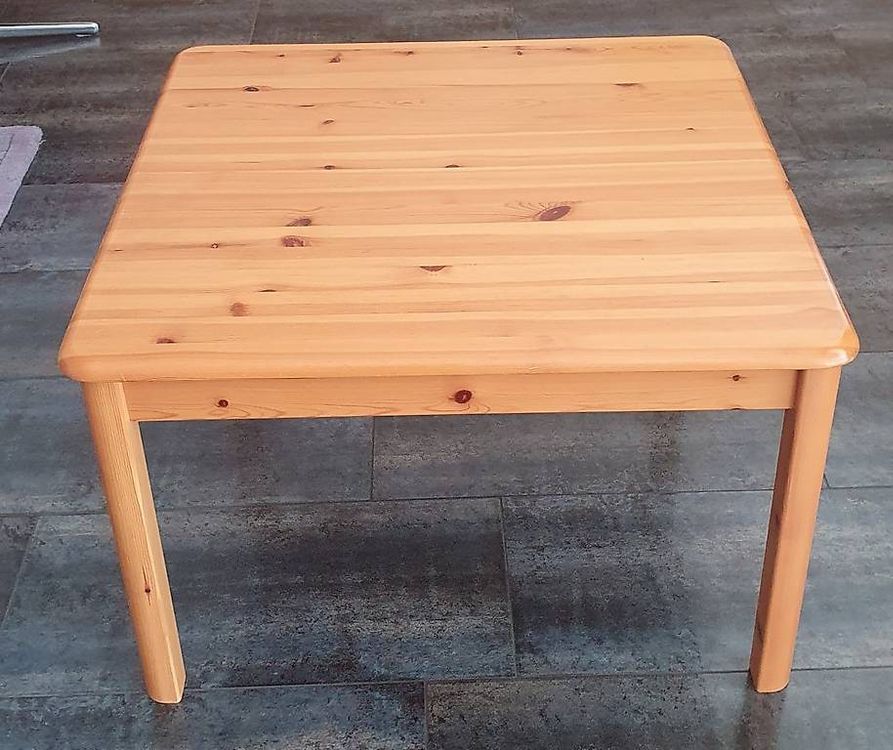 Salontisch quadratisch, nordische Fichte 1