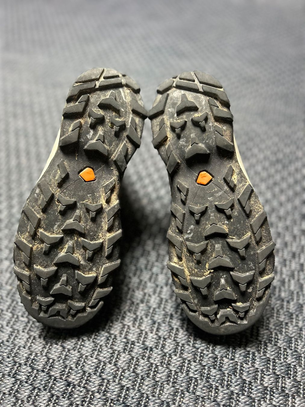 Decathlon Scarpe per ragazzi: Quechua Wanderschuhe Gr. 35 - Top Zustand! – Usato da Spiez venduto da helene13 2