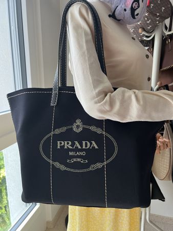 Prada Canapa Neopren Tote Bag – Schwarz mit weissen Nähten