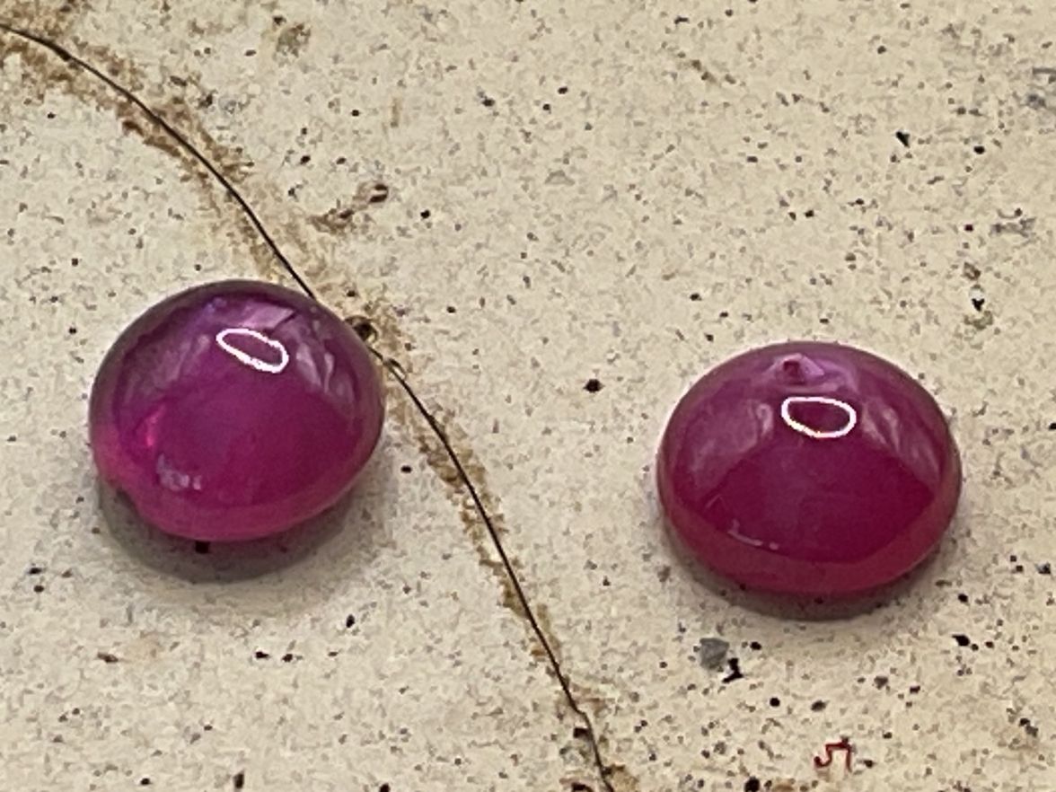 Pietre preziose: Sternrubine Paar 2.6ct – Nuovo (secondo la descrizione) da luzern venduto da Alpendorf1 1