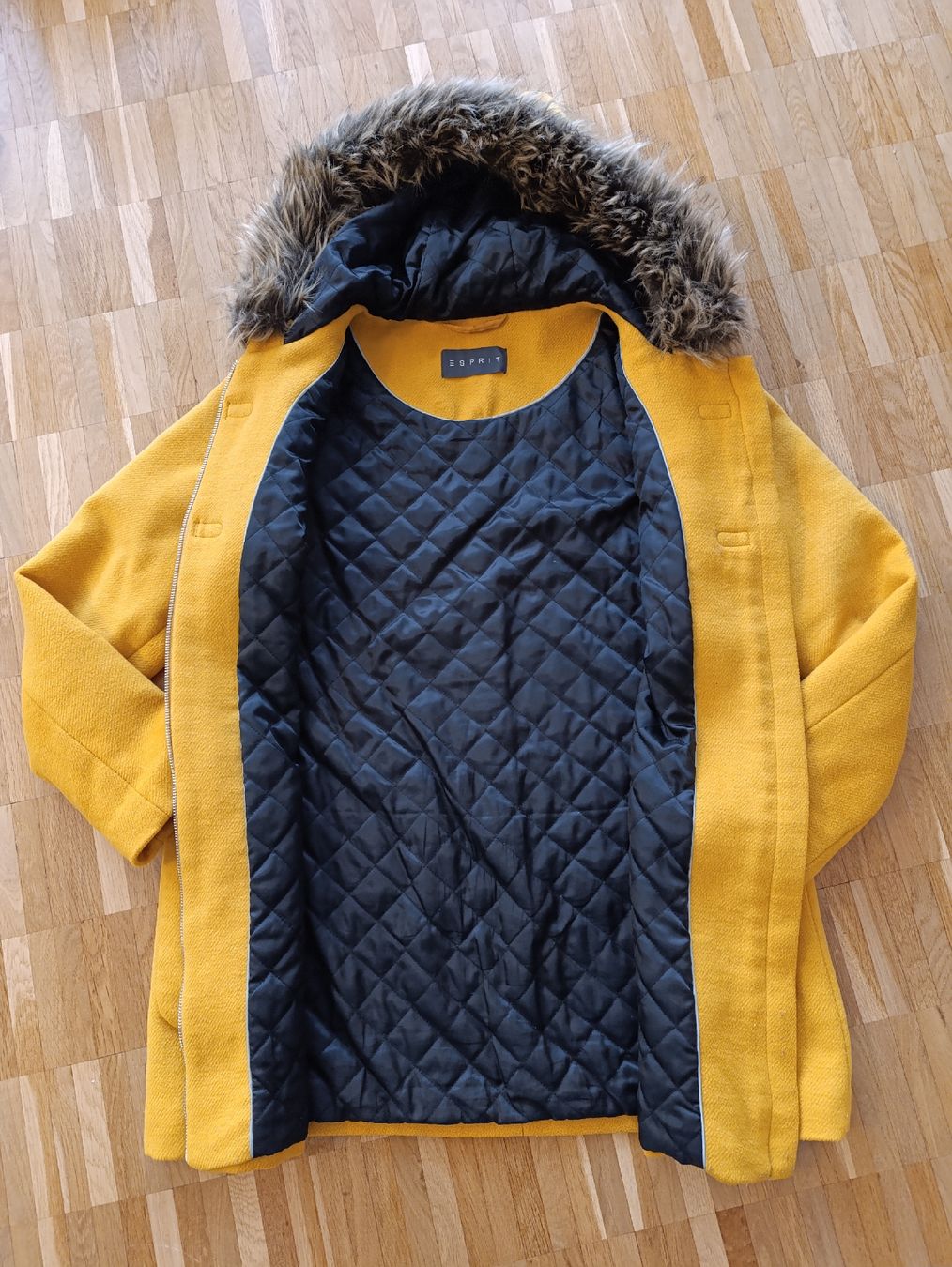 Esprit Cappotti: Esprit Damen Wintermantel gelb Gr. M – Usato da Stans venduto da Shidochir 1