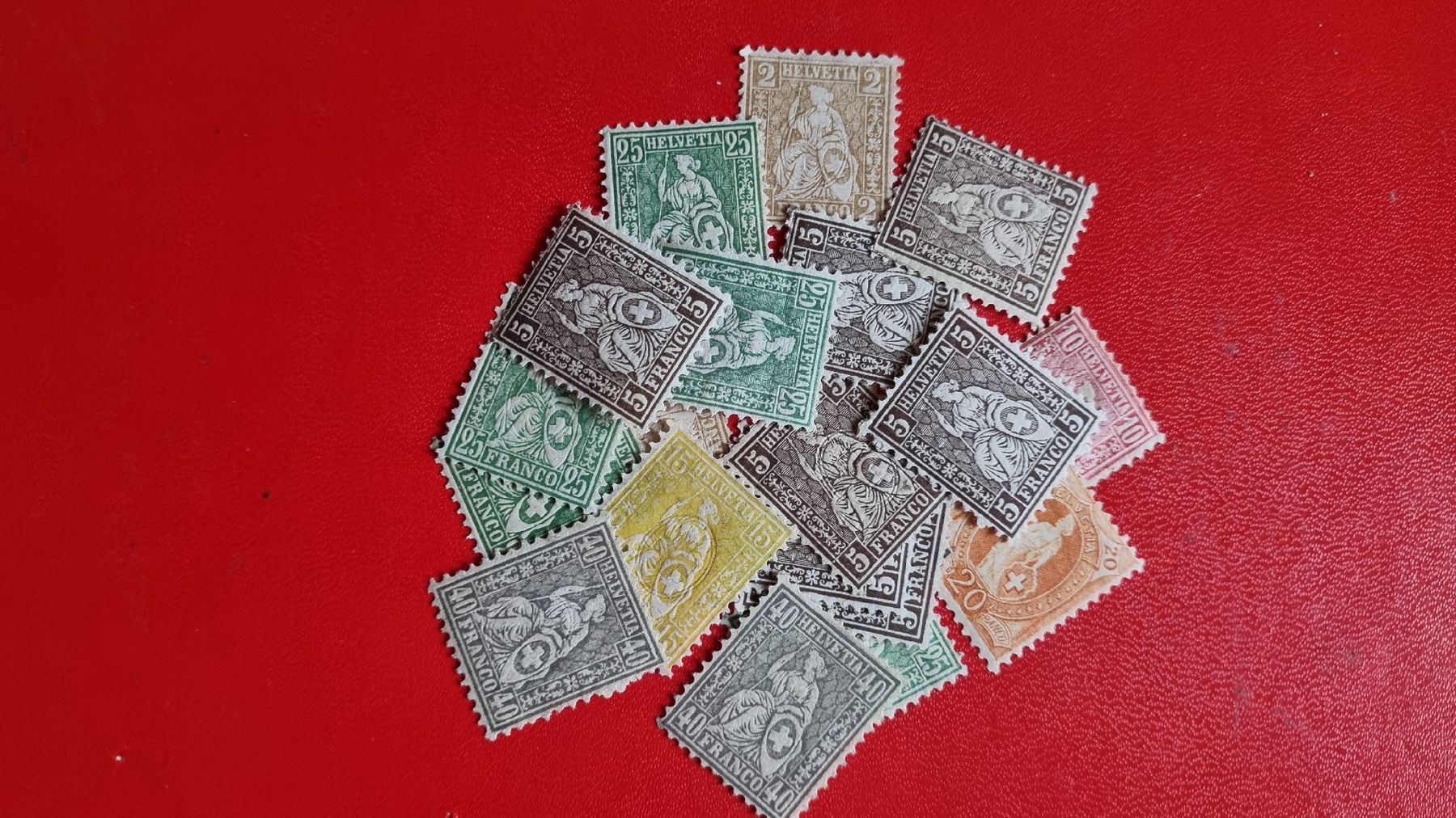 Tutti i francobolli: SAMMLUNG: SITZENDE HELVETIA – Nuovo (secondo la descrizione) da Heimenschwand venduto da rog_p7h9