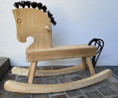 Holzpferd Schaukelpferd massiv Holz guter Zustand