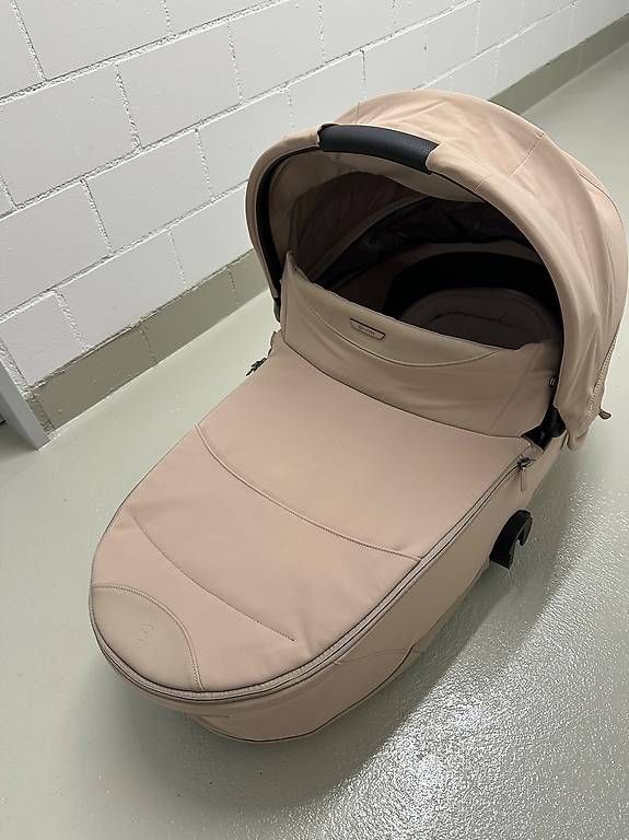 Seggiolini per auto: Faltbare Cybex Wanne 2026 – Usato da Zürich venduto da Michelle_U