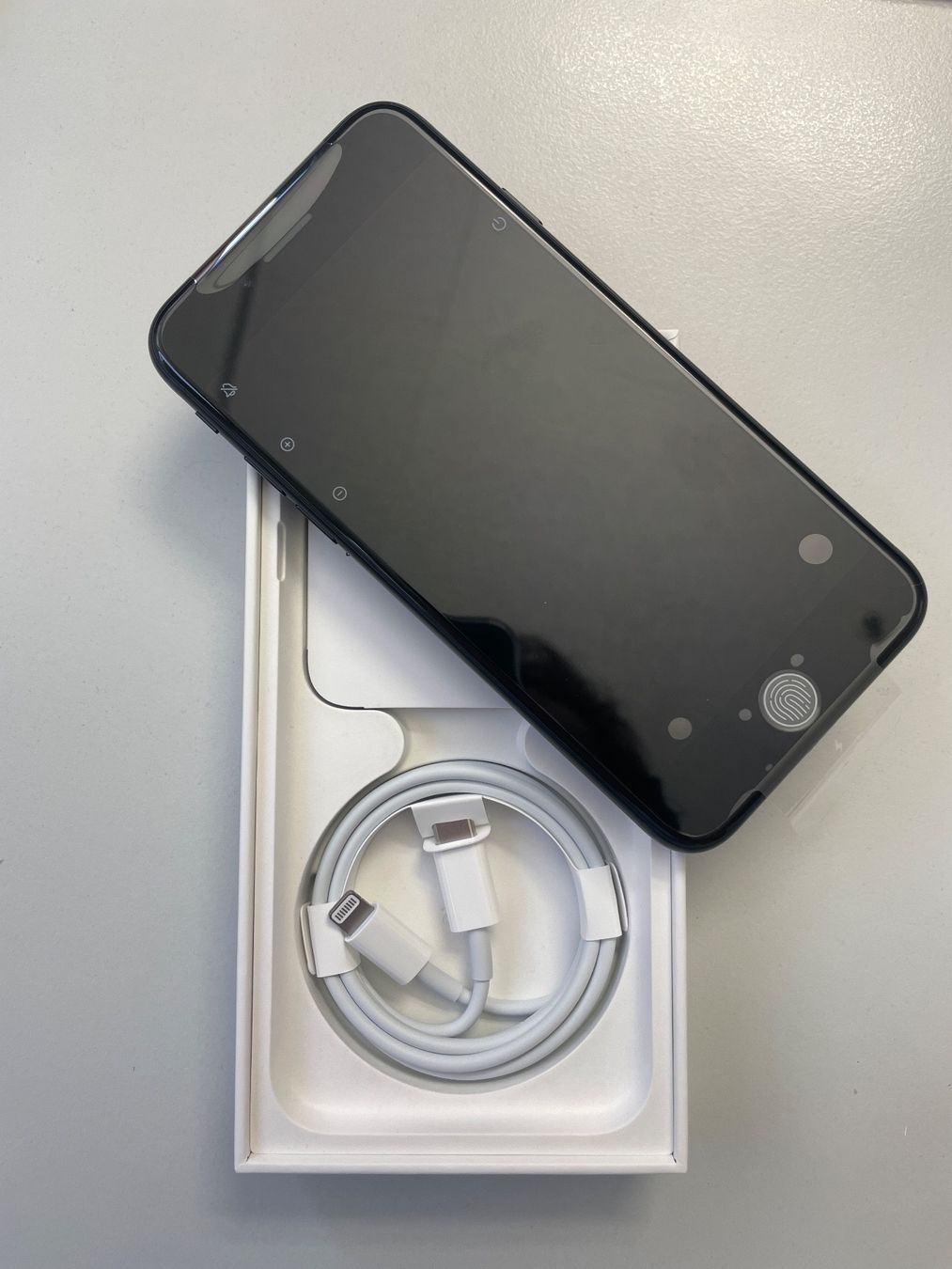 Apple Handys / Smartphones: iPhone SE (2022) 64 GB NEU – Neu und originalverpackt aus Basel von  2