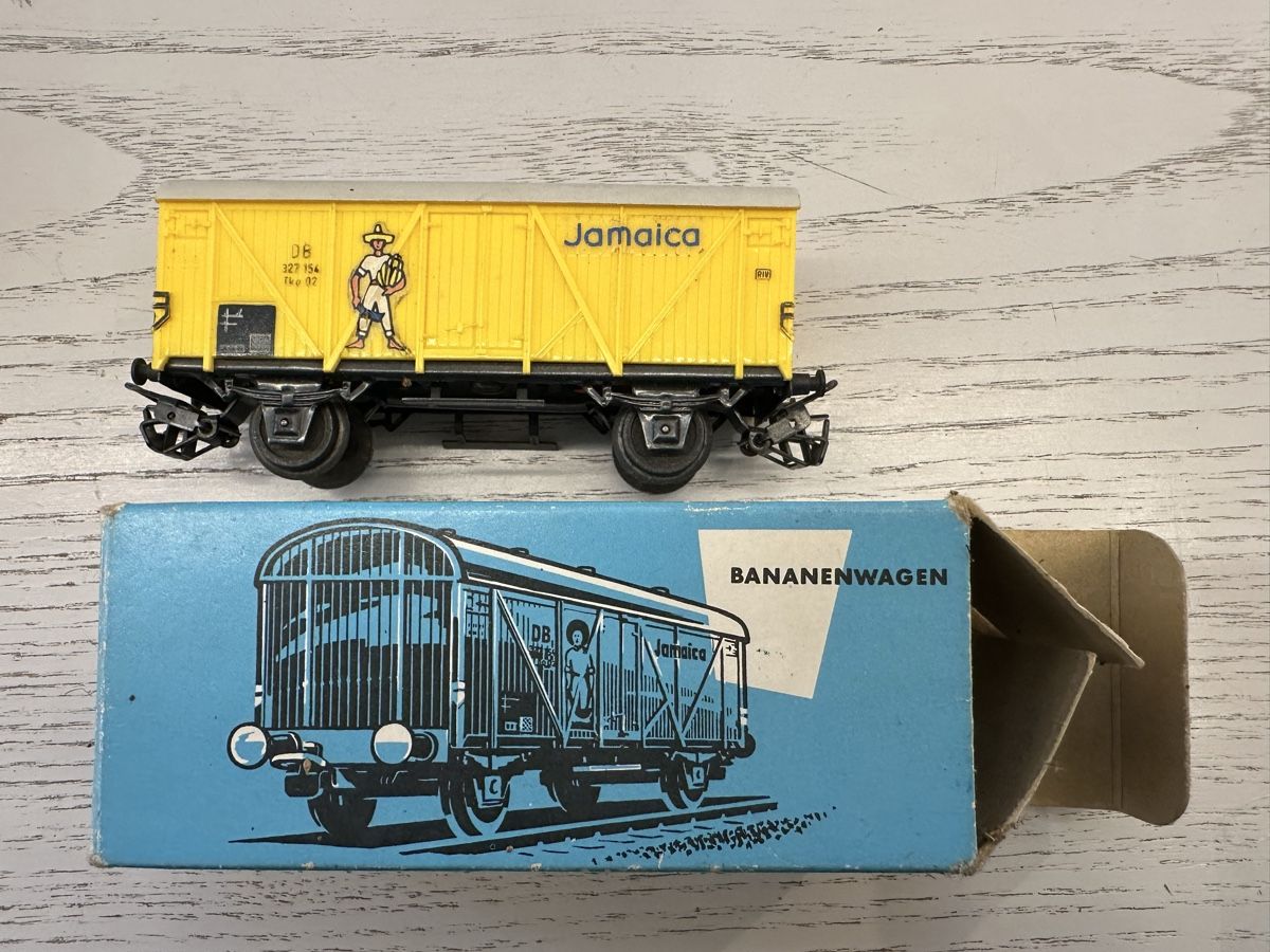 Märklin Modellini di ferrovie: Märklin 4509 Bananenwagen – Usato da Lupsingen venduto da New-Haven 2