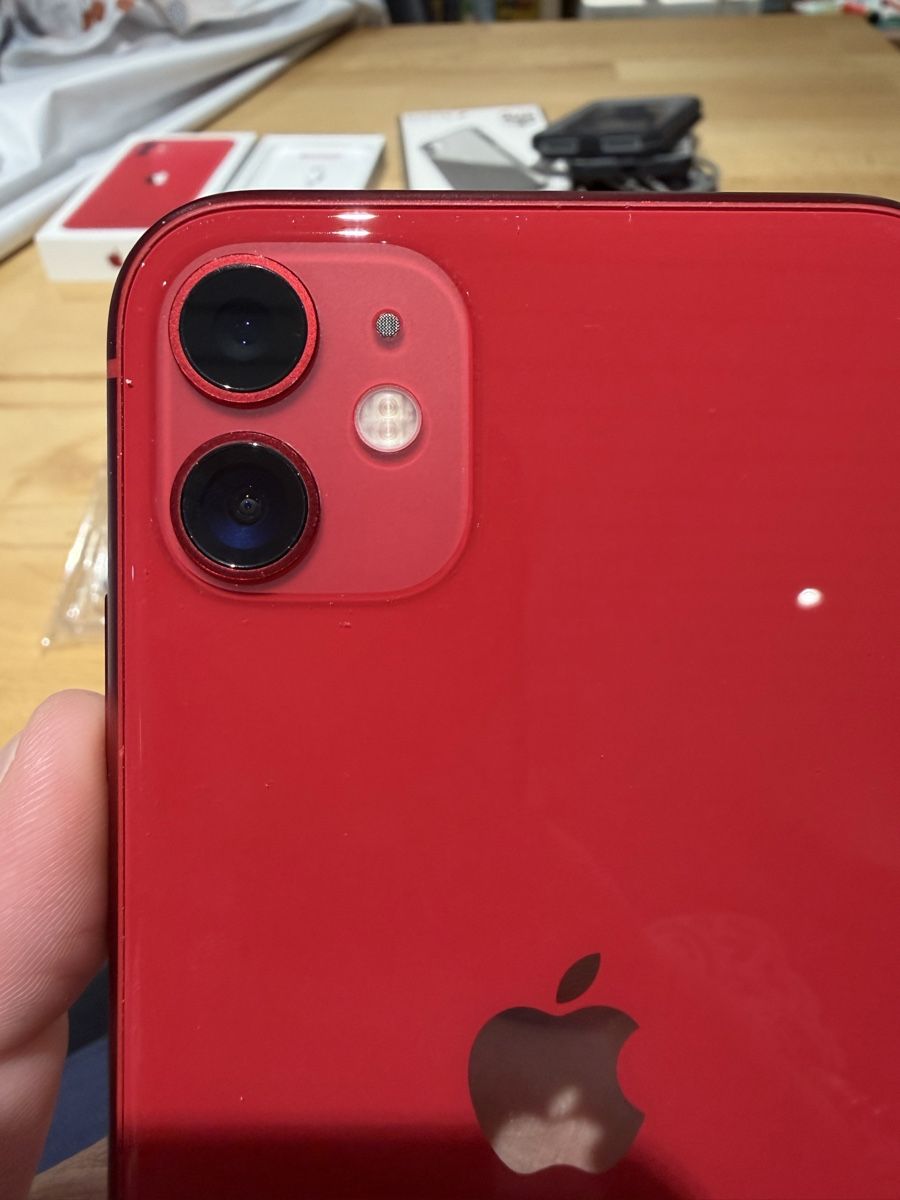 Apple Telefoni cellulari / Smartphones: Apple iPhone 11 rouge 128GB – Usato da Charmoille venduto da SheepPower 2