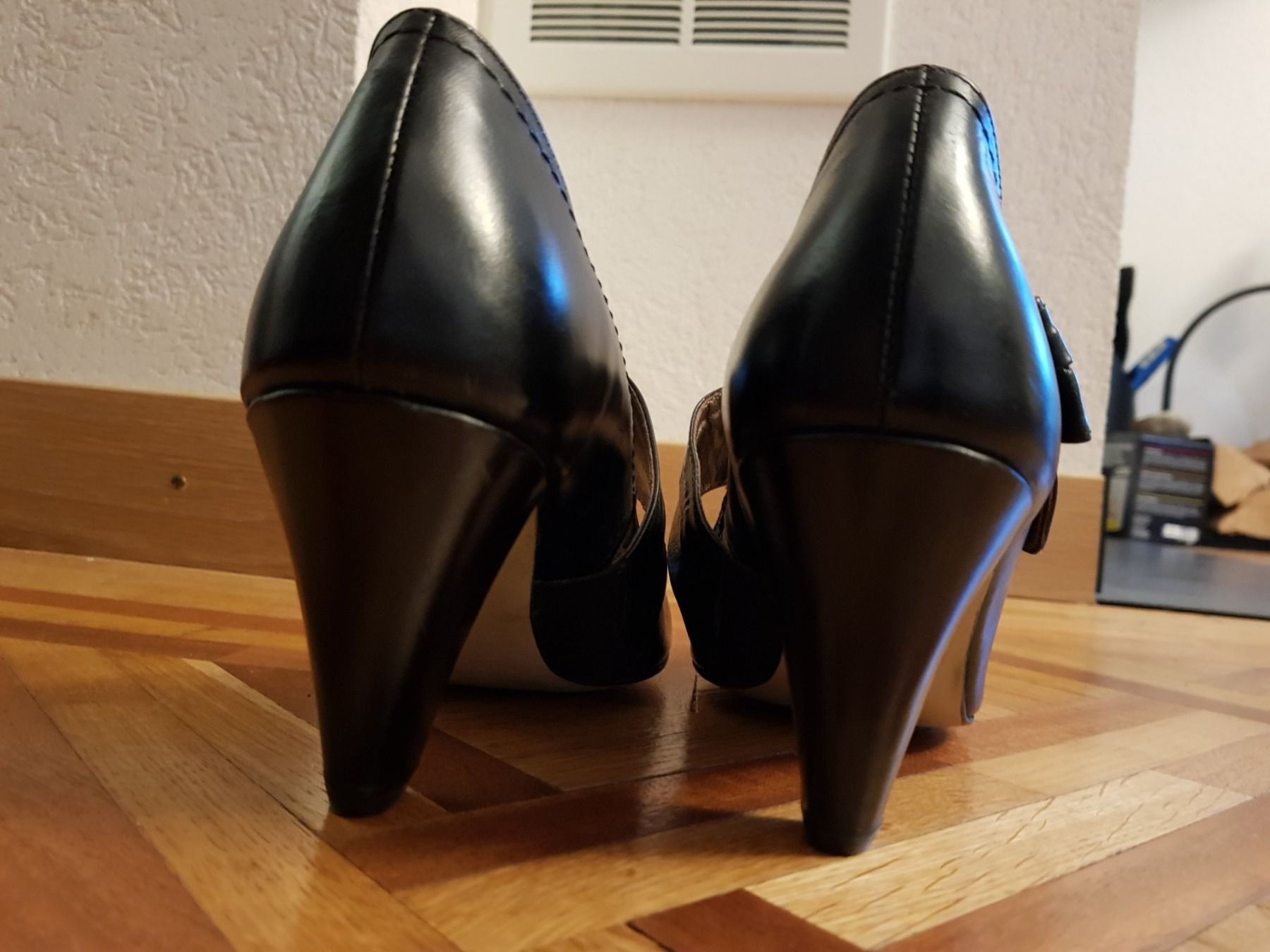 Damenschuhe: Escarpins à brides noirs 5th Avenue – Gebraucht aus Veyrier von sosozizou 2