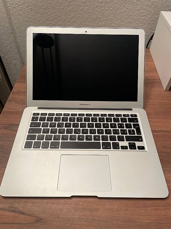 Apple Notebooks: MacBook Air 13 inkl. Zubehör – Gebraucht aus Pratteln von RickJohnson