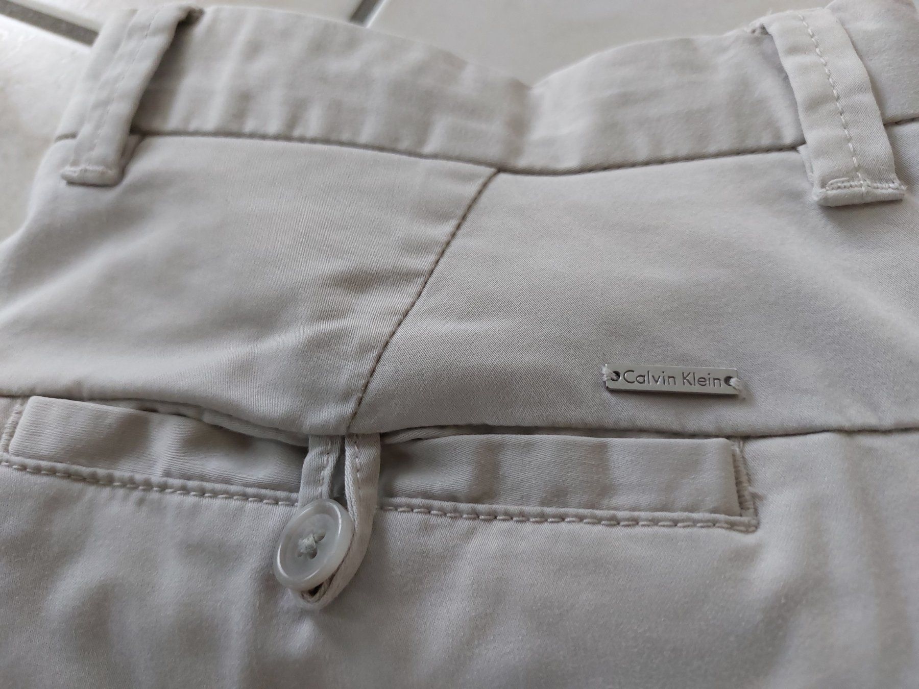 Calvin Klein Pantaloni: Hose Calvin Klein 33x30 – Usato da Schmitten FR venduto da ReniStern 2