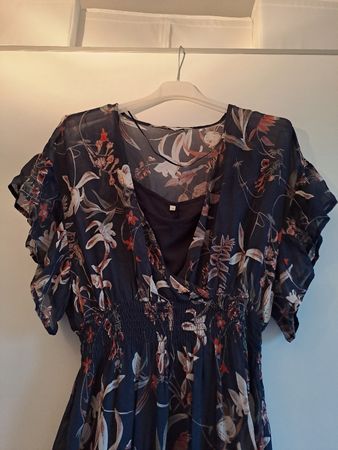 Kleid PART TWO Grösse 34 dunkelblau geblümt luftig