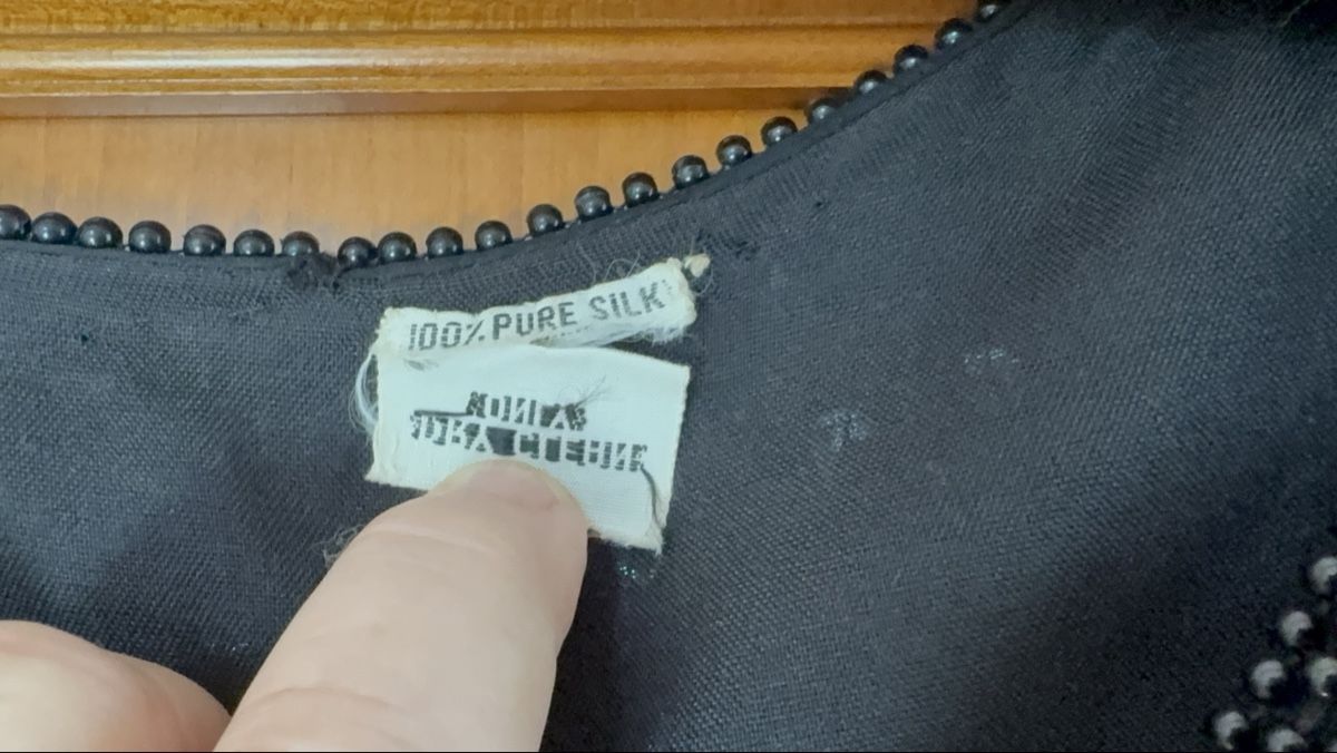 Giacche: Veste en soie, à sequins, faite main – Usato da Savigny venduto da alouette04 2