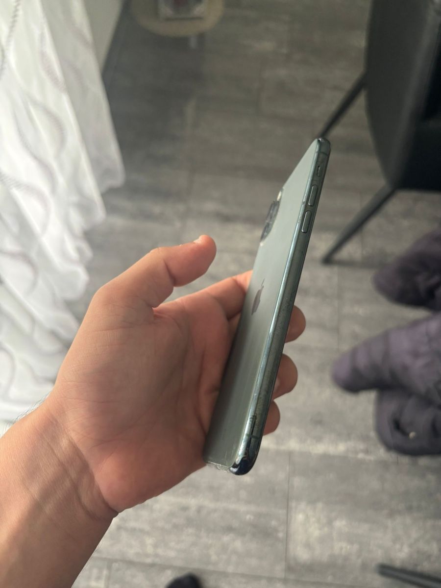 Apple Telefoni cellulari / Smartphones: iPhone 11 Pro Max Midnight Green – Usato da Menziken venduto da AdrianoM235i 4