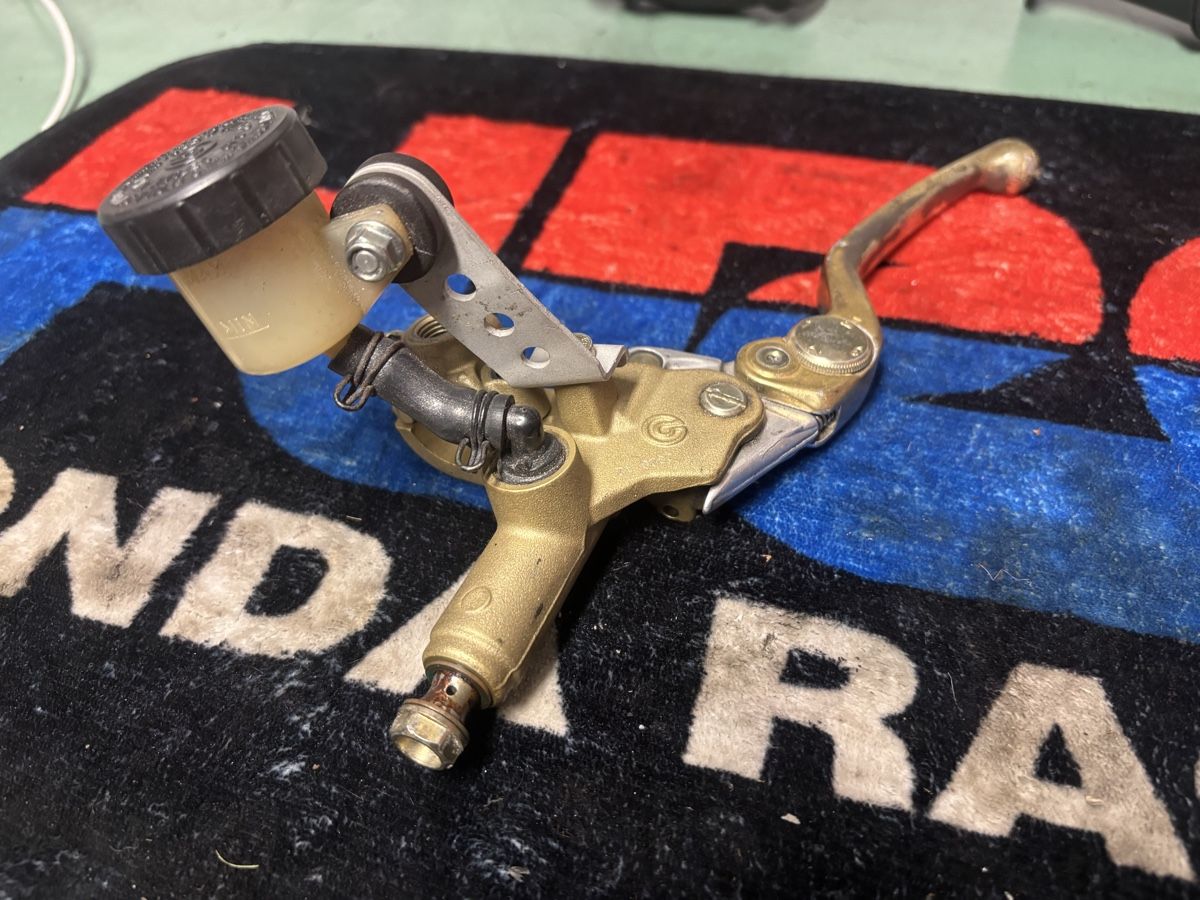 Brembo Tutti i ricambio per moto: Brembo embrayage hydraulique – Usato da Mézières VD venduto da P-M-C 3