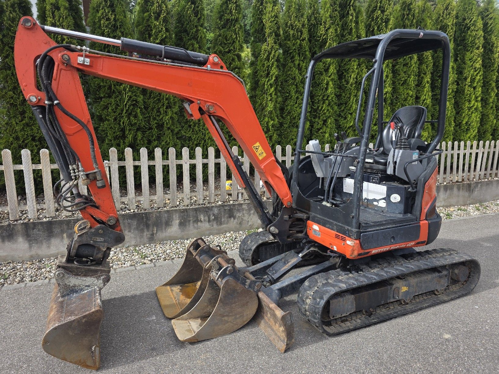 Excavateurs: Bagger Hutter Kubota U27 – D'occasion à Niedergösgen par MHNT