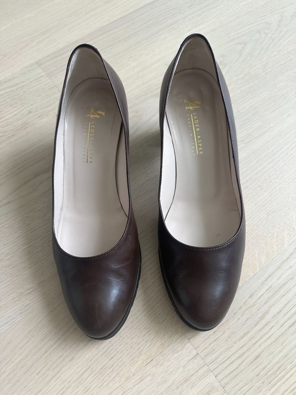 Damenschuhe: Brauner Pumps von Leder-Asper – Gebraucht aus Zürich von Rigiblick2