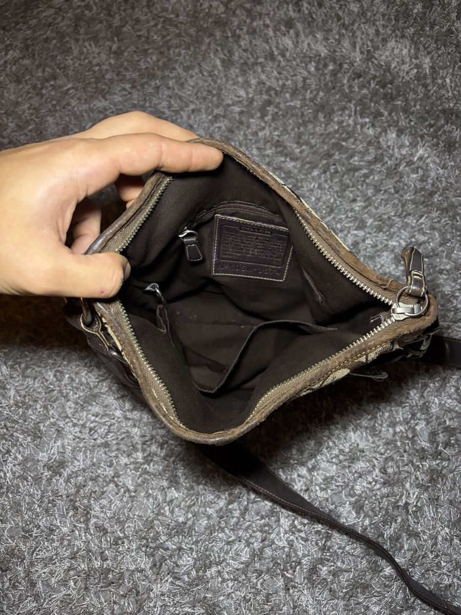 Coach Borse: Coach Schultertasche braun Logo Muster – Usato da Brislach venduto da edu_t6pq 6