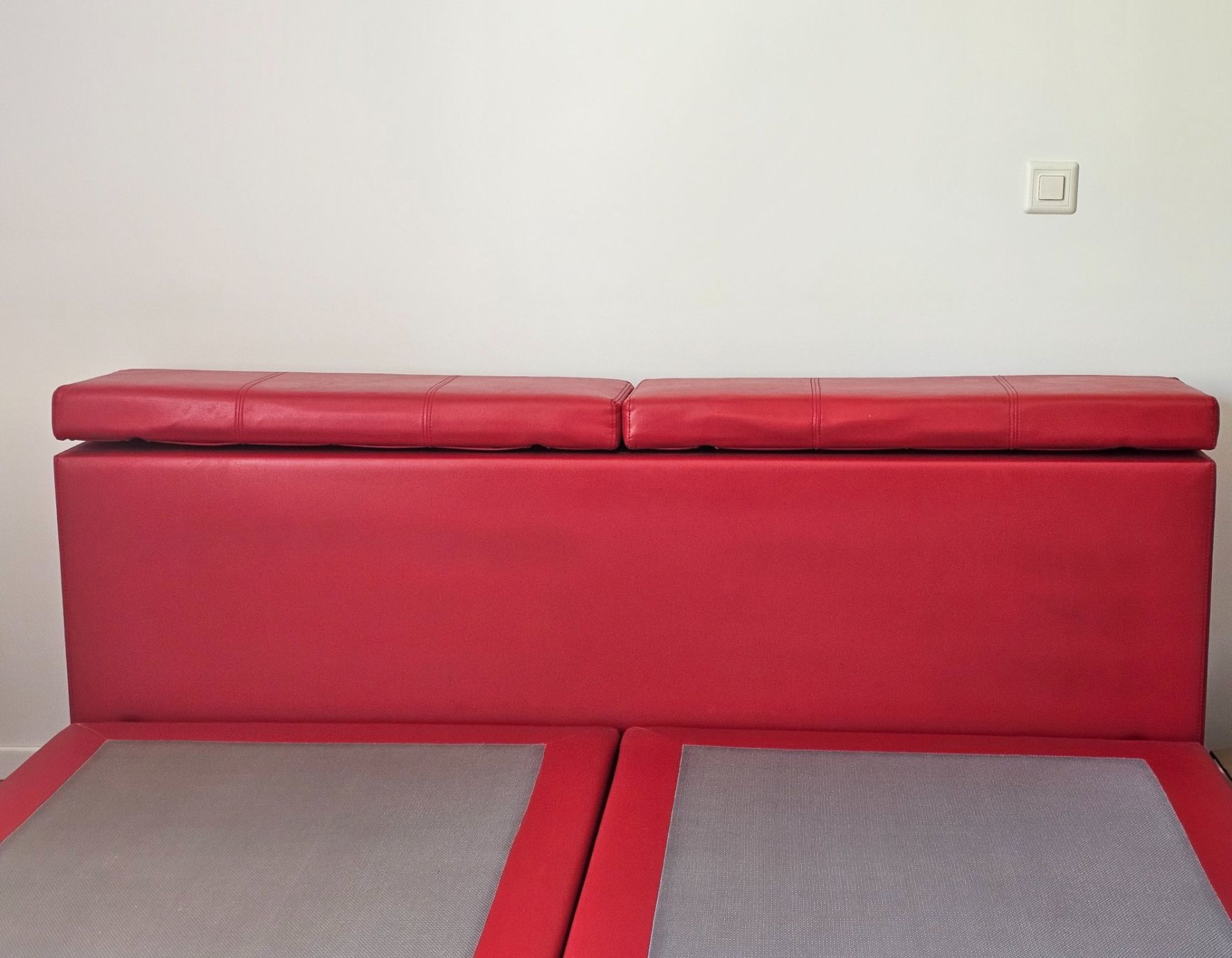 Betten: Boxspringbett / Neupreis 4'500 – Gebraucht aus St. Gallen von 62_Kaiser 5