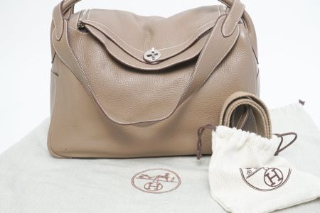 Hermès Lindy 34 cm en cuir taurillon - coloris Etoupe
