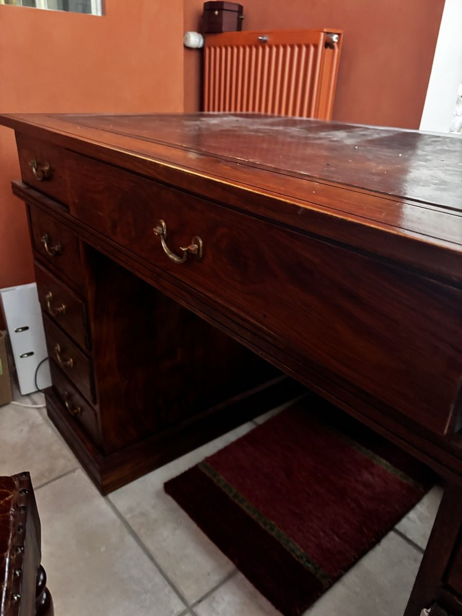 Scrivanie: Bureau en manguier  massif et fauteuil  – Usato da Plan-les-Ouates venduto da Cocochoco 2