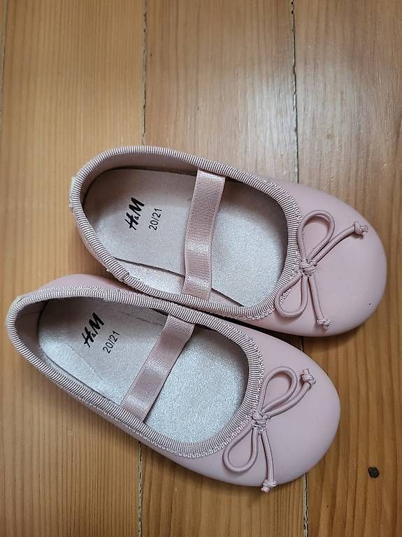 Chaussures garçon: Kinderschuhe – D'occasion à Läufelfingen par jen_dtd8 1