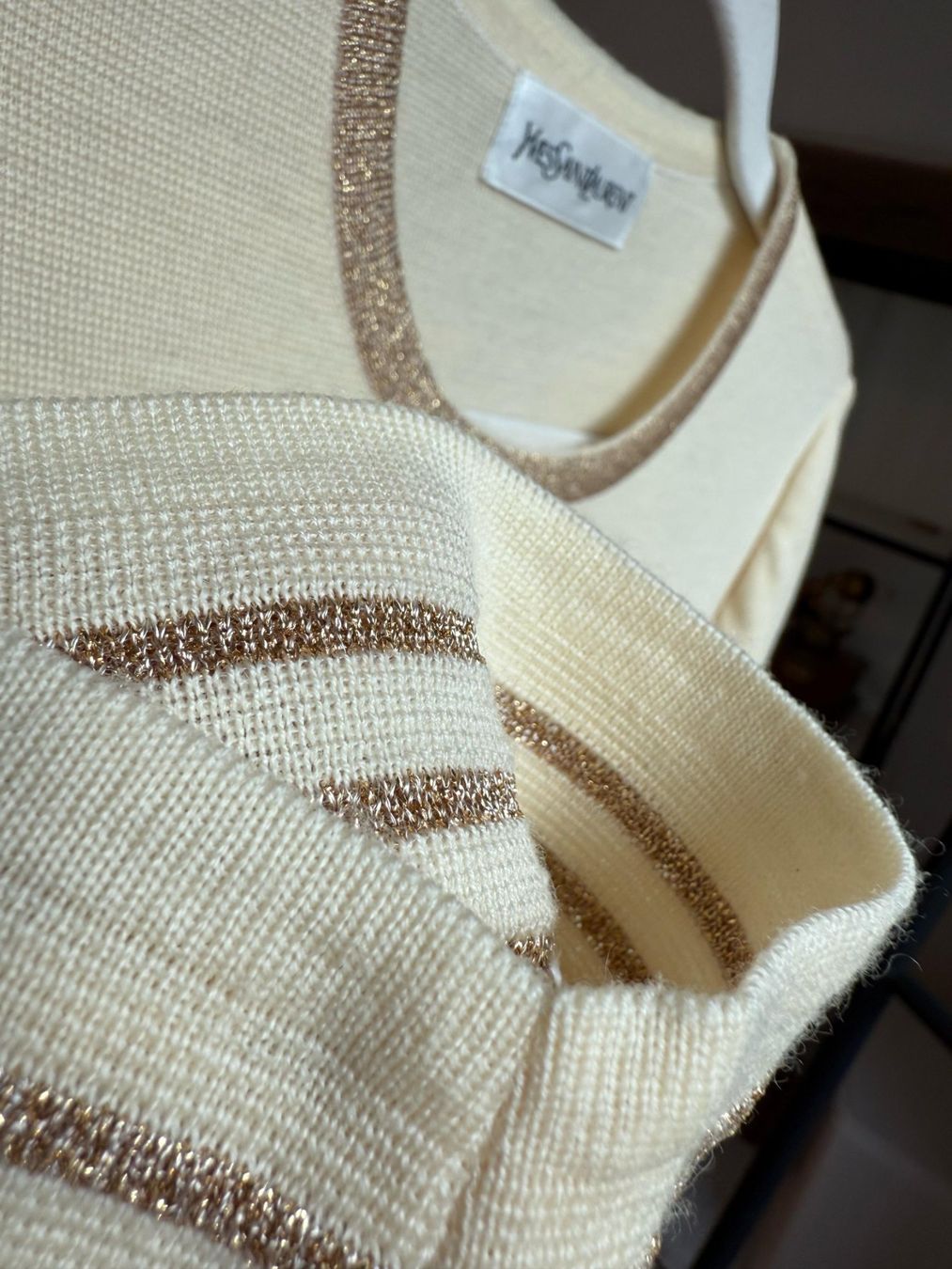 Saint Laurent Camicette: Saint Laurent Pullover Bluse M-38  100% Wolle Vintage – Usato da Winterthur venduto da tim_cl8x 4