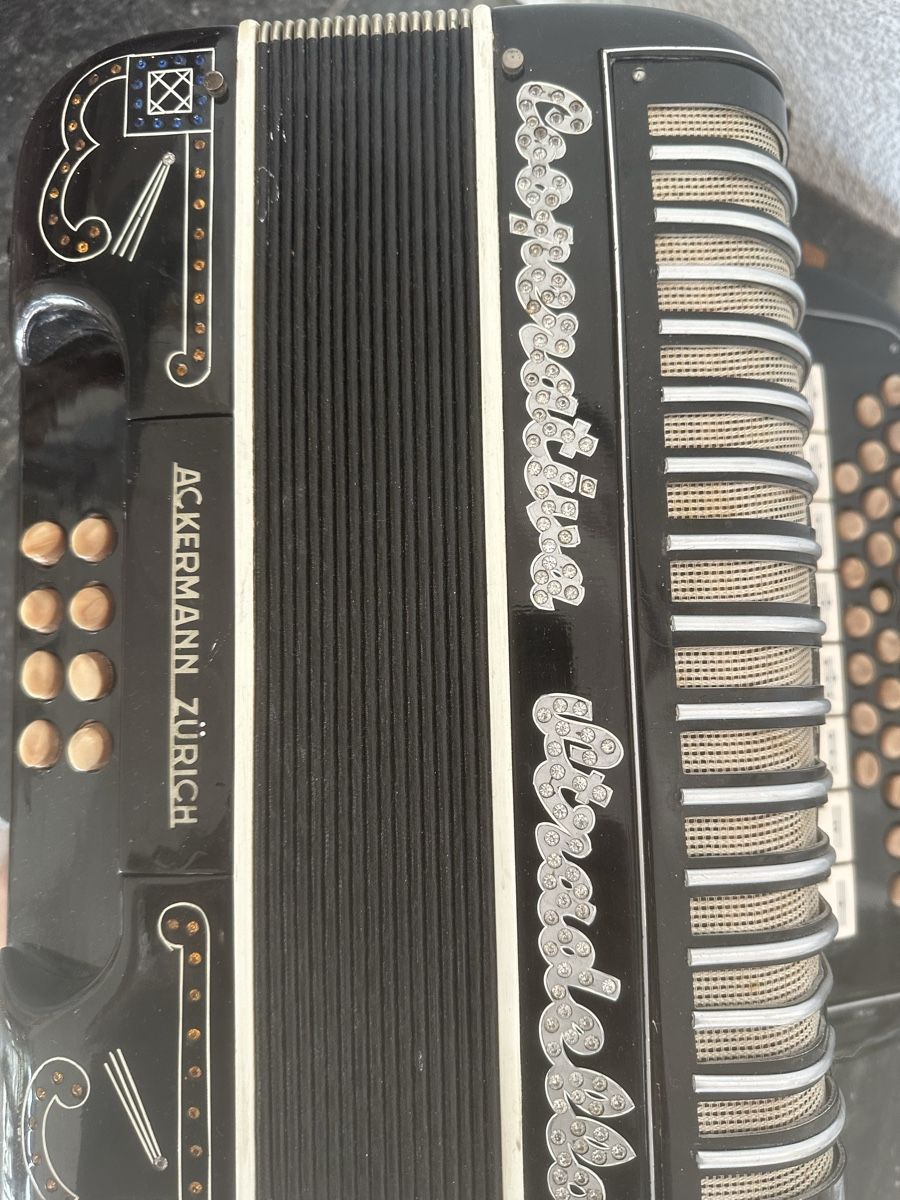 Strumenti musicali: Ackermann Akkordeon  – Usato da Ennetmoos venduto da beod 3