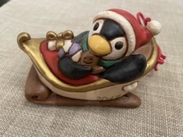 Pinguin im Schlitten Thun del 2017